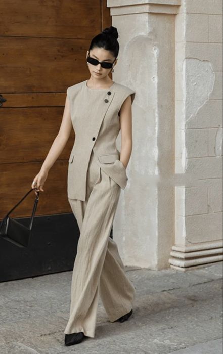 Продается корейская двойка. Написать только в ватцап!!!