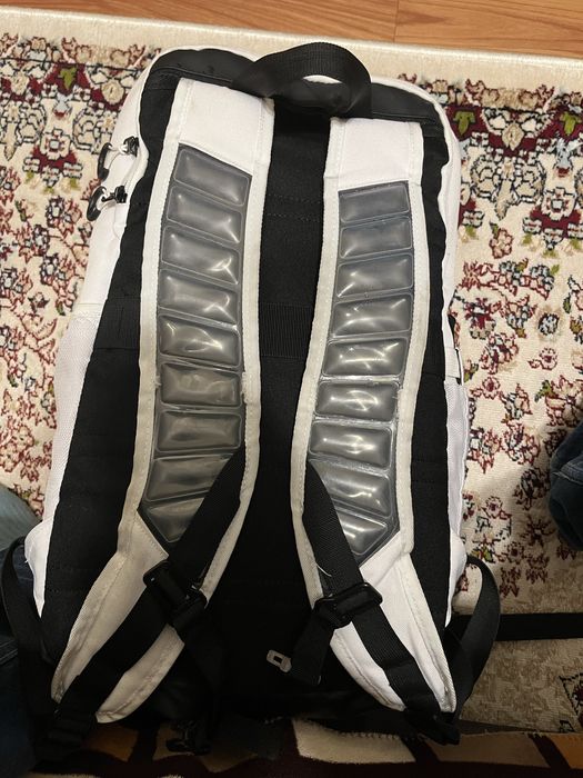 Продаю рюкзак Nike Elite V3
