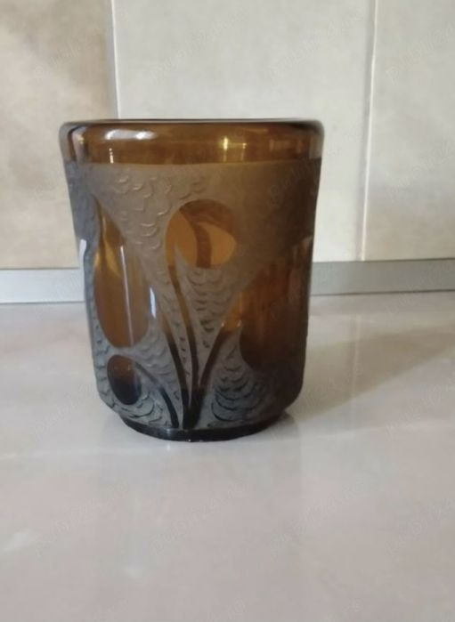 Vază din sticlă groasă