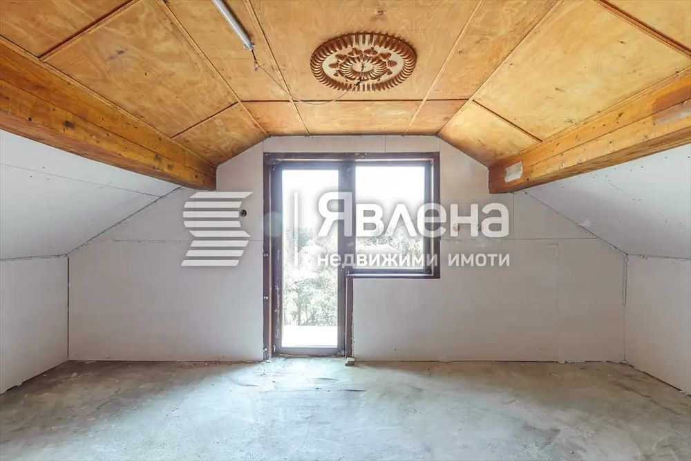 Продава се Парцел в София, Център - 700 кв.м за 190 €/кв.м - Снимка #5