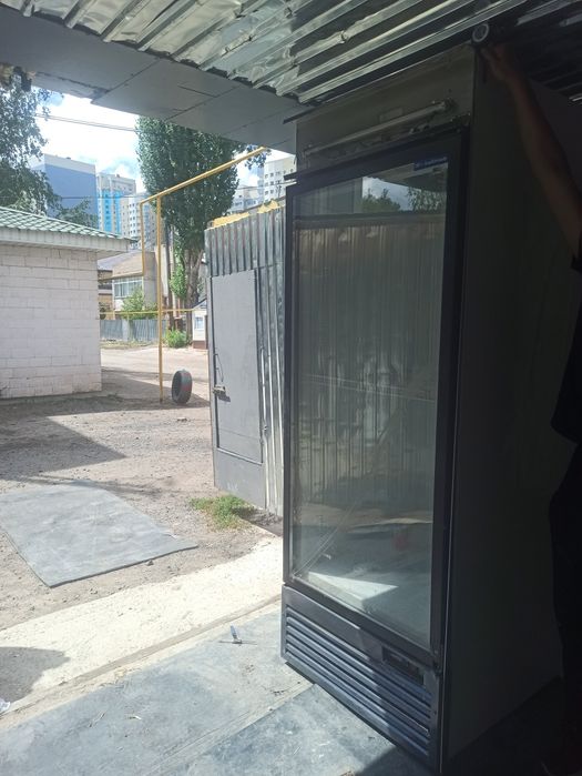 Холодильник шкаф