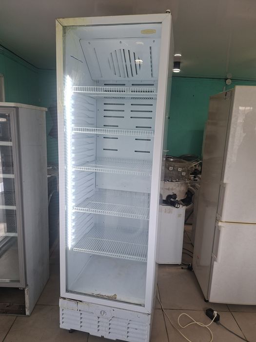 Продам холодильник витринный высота 2.20