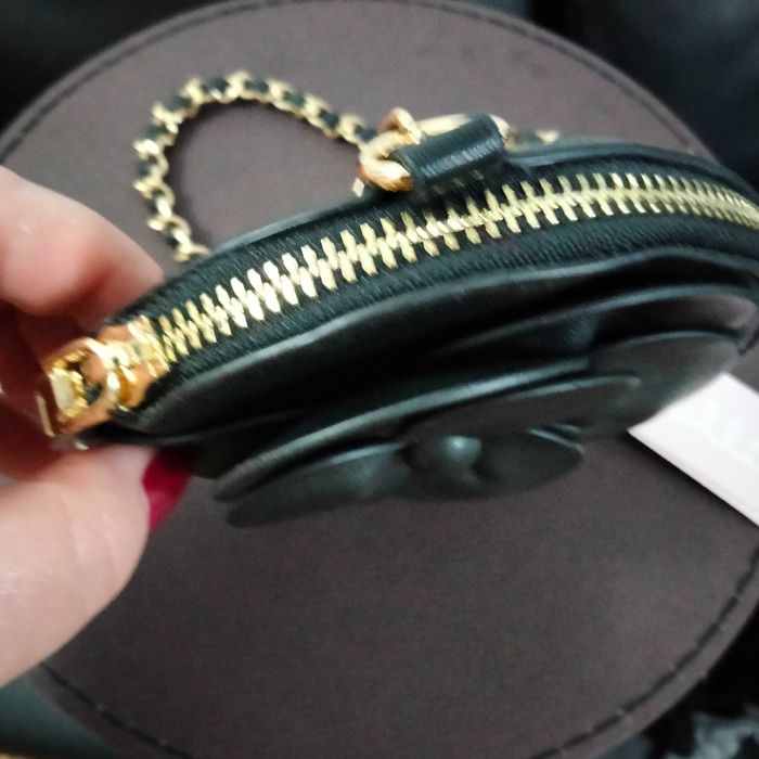 gentuță neagră nouă