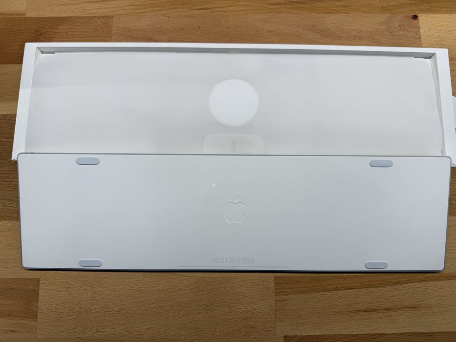 Безжична клавиатура Apple Magic Keyboard с Numeric Pad