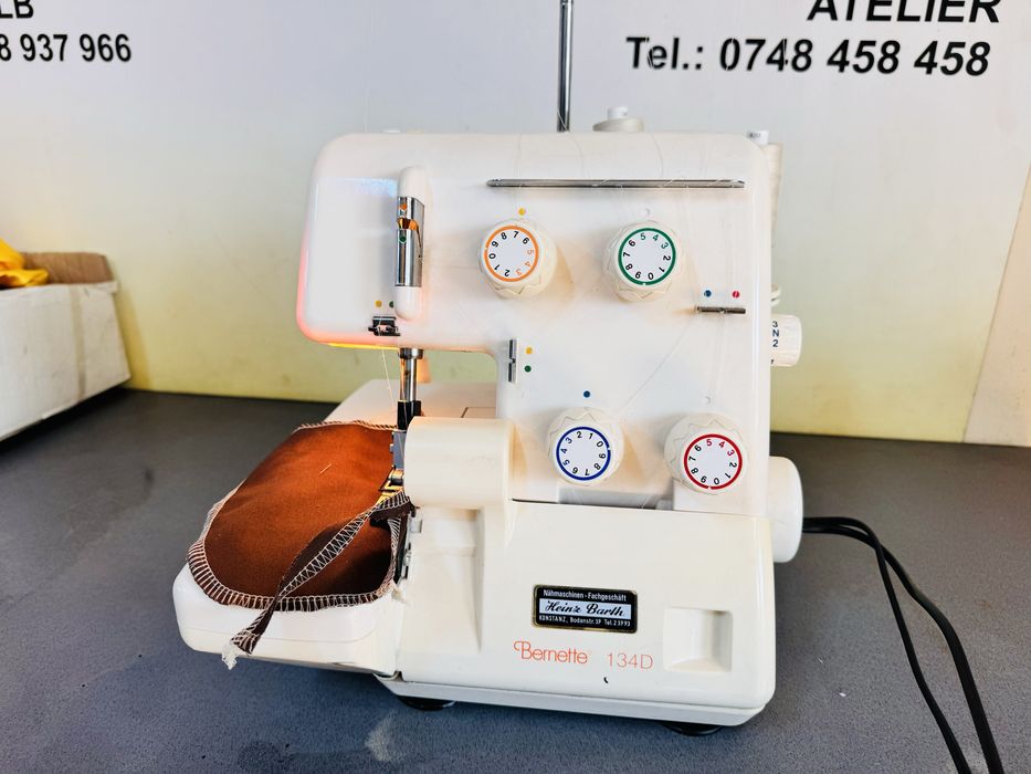 Masina de surfilat 4 fire Berninna Bernette 134 D cu piese metalice