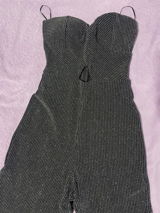 Бляскав гащеризон с широки крачоли