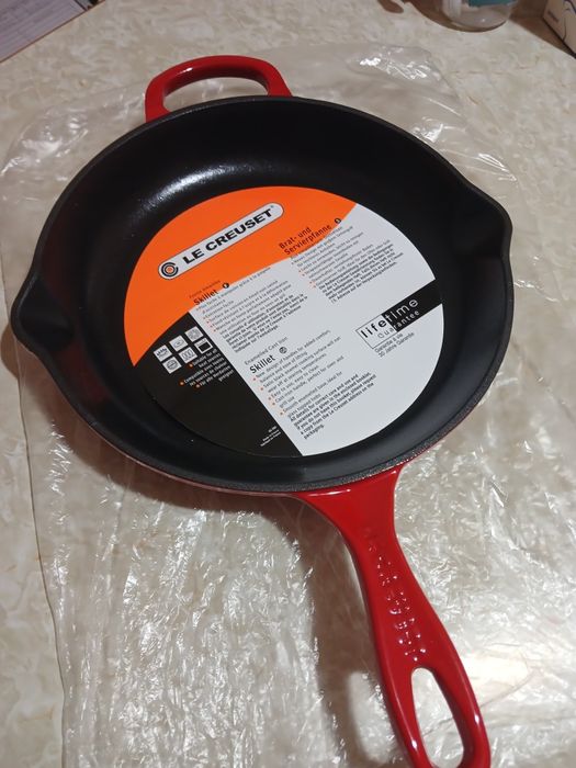 LE CREUSET чугунная сковорода