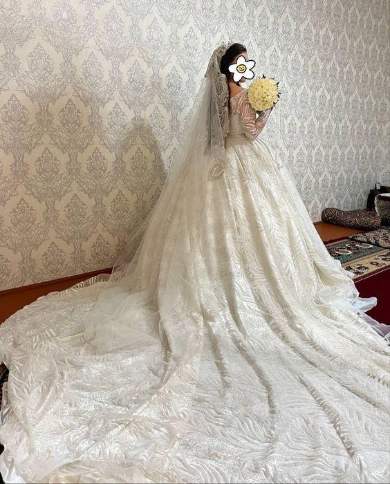 Свадебное платье