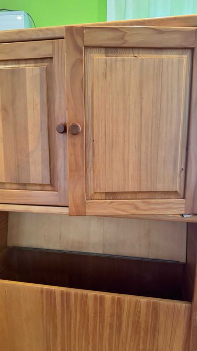 Set mobila din lemn masiv