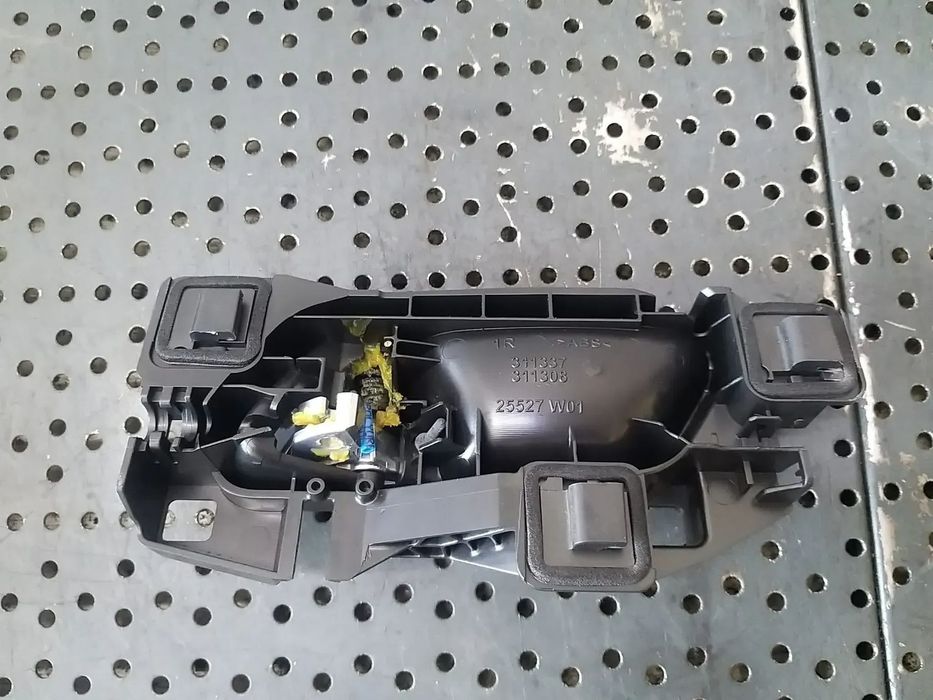 Maner interior dreapta fata peugeot 3008 2 98201552w