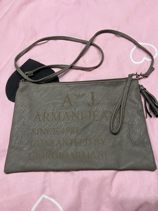 Дамски клъчове,,Armani Jeans” и Versace”