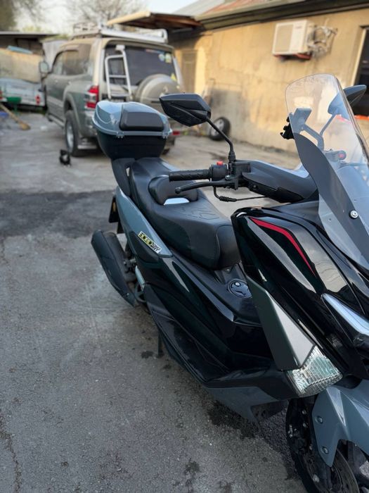 Продам Скутер Nmax