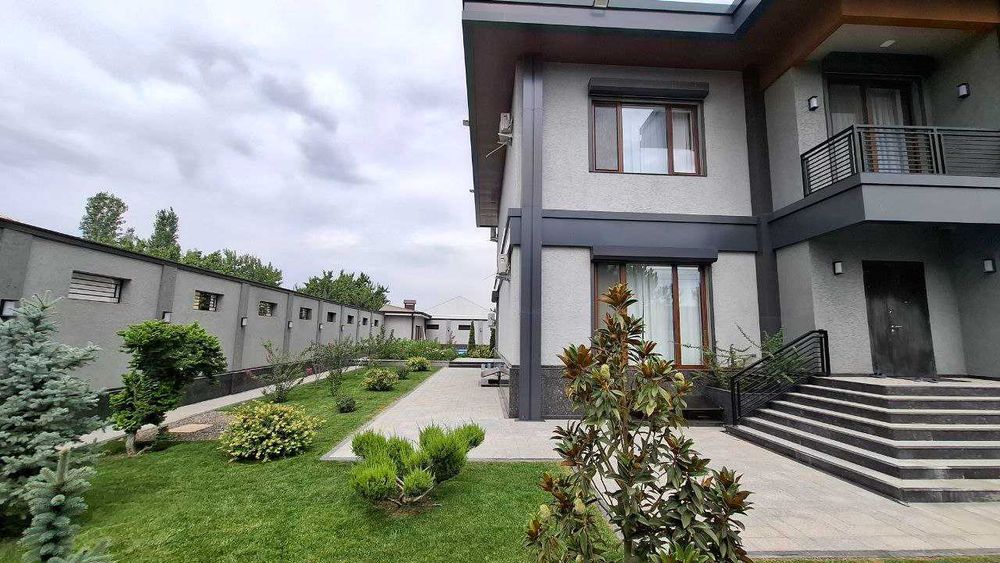 Стрижка газона стрижкаЕлок ландшафтный дизайн поливочная система gazon