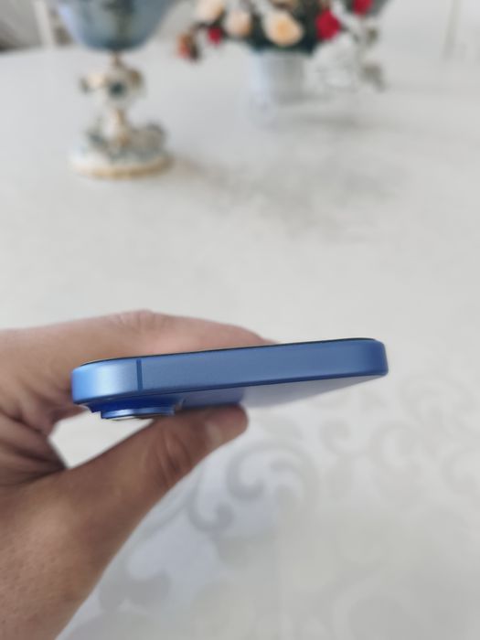 iPhone 16 Ultramarine