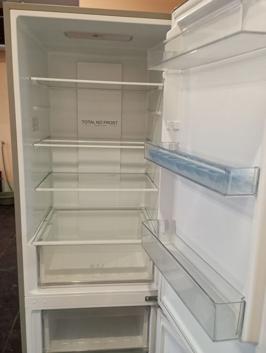 Продам холодильники LG и HAiER