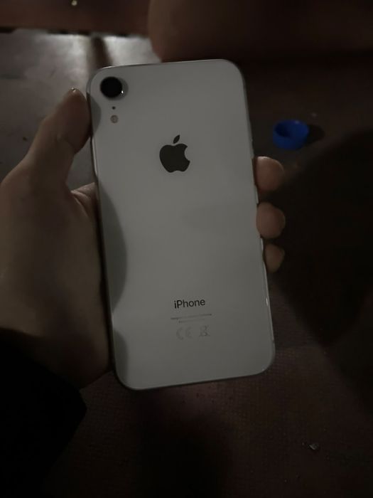 iPhone Xr        .