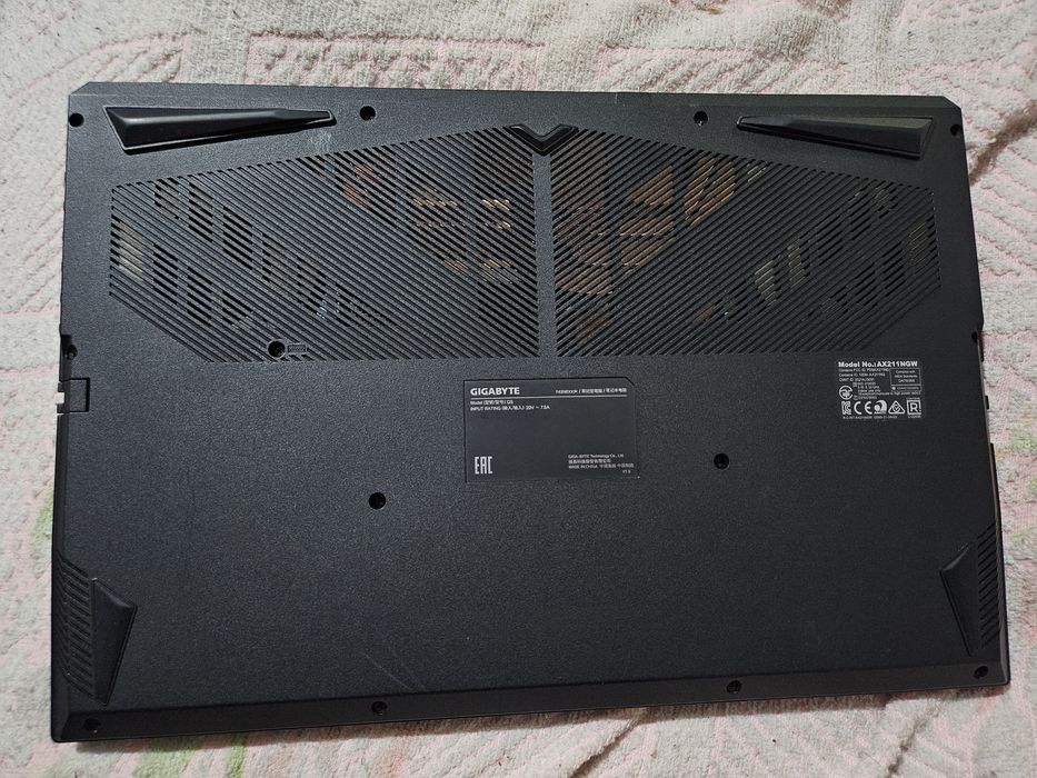 Ноутбук игровой gygabite m5 mf