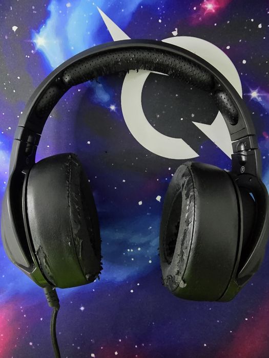 Căști Gaming AQIRYS Vega – funcționale, uzură vizibilă