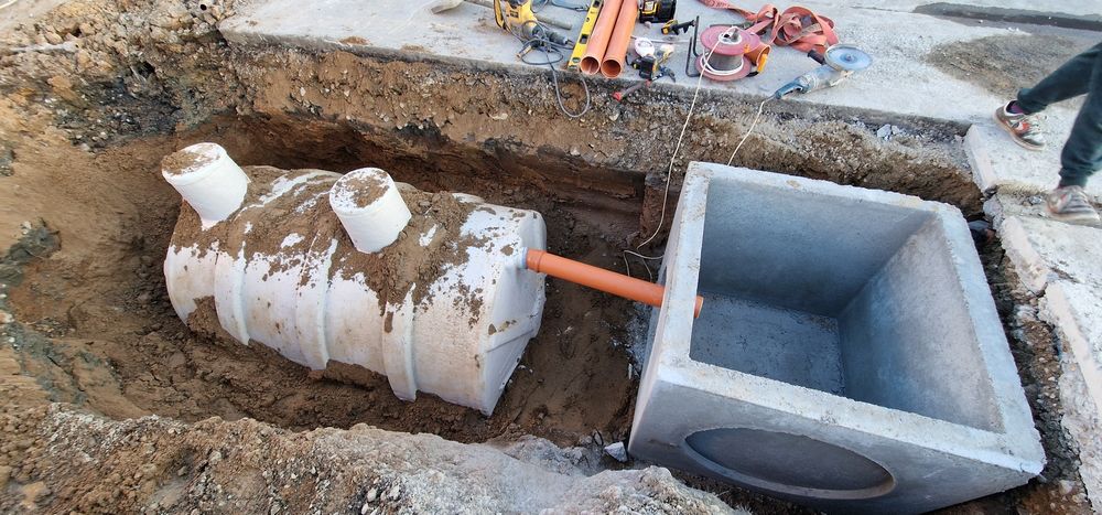 Montez fose septice ecologice din fibra de sticla asiguram transport