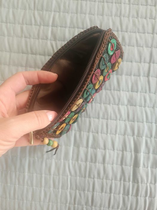 Несесер/портмоне цветно с дървени елементи