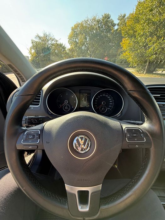 VW Golf 6 143000км.