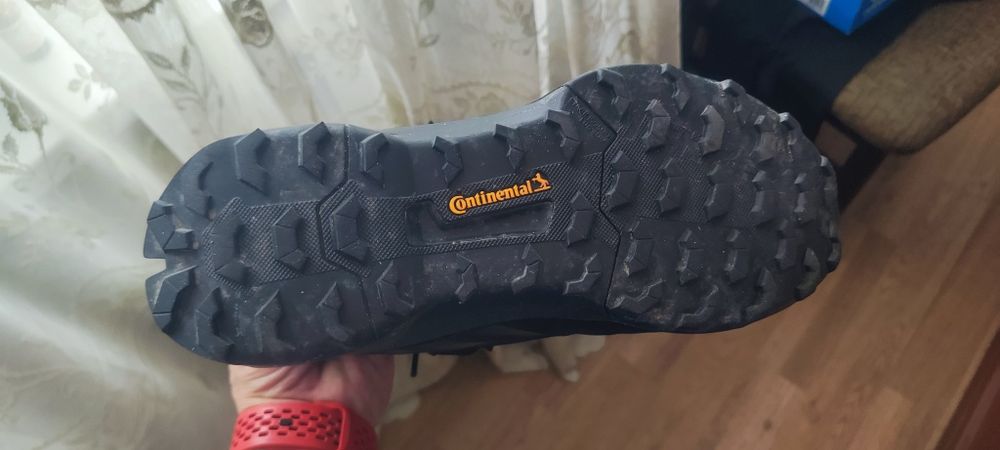 Зимние ботинки adidas