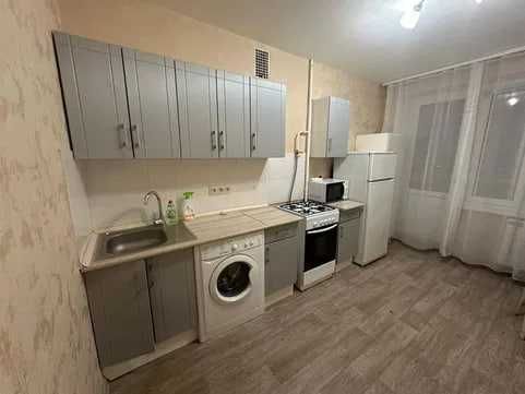 Срочно сдается 2 комнатная Парк Гафур Гулам