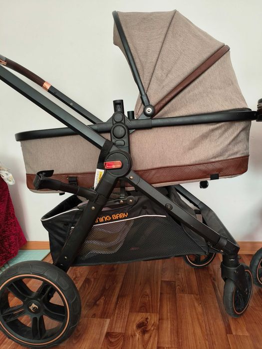 Коляска сатылады.