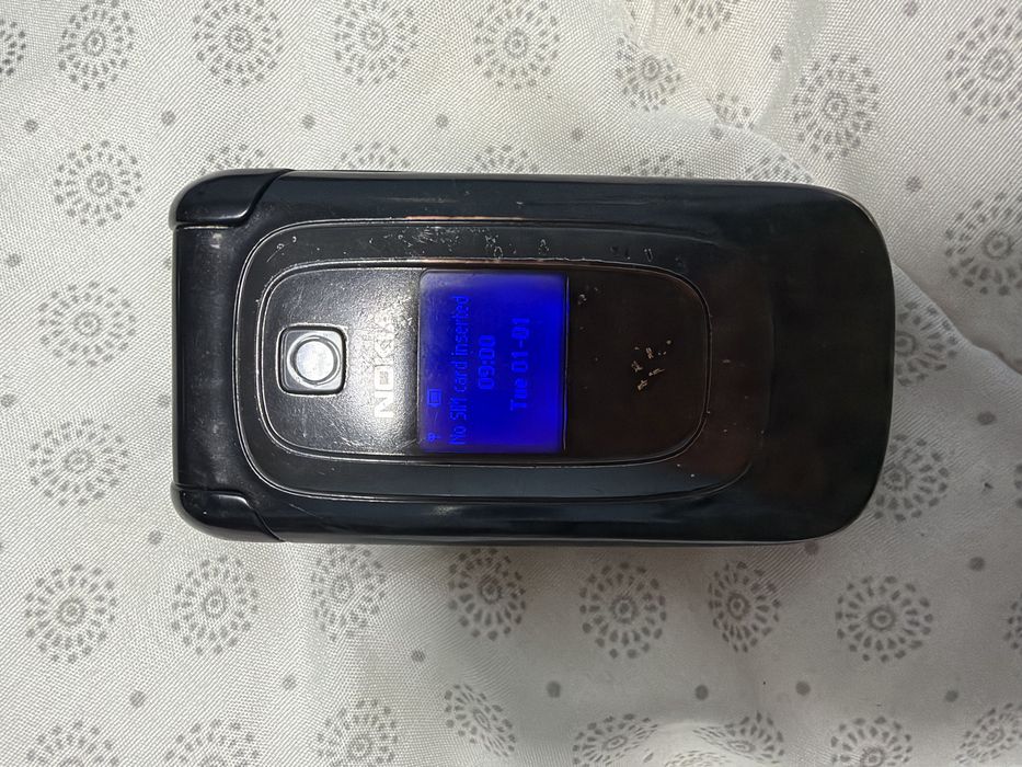 Продавам Nokia 6085