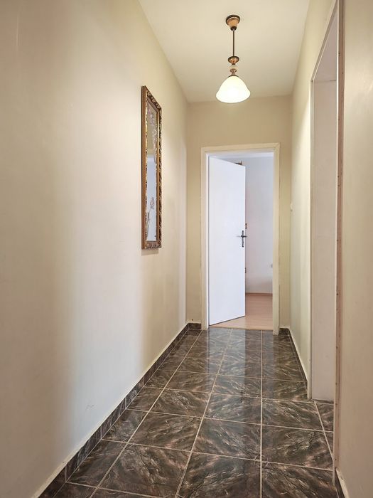 Продава се Тристаен апартамент в Стара Загора, Център - 70 кв.м за 1429 €/кв.м - Снимка #8