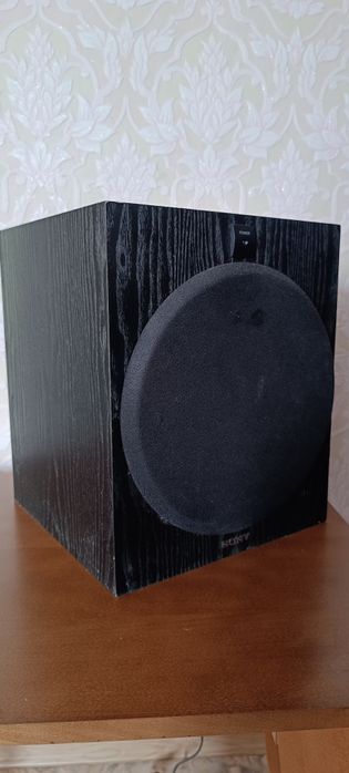 Сабвуфер активный