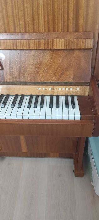 Пианино"Украина"