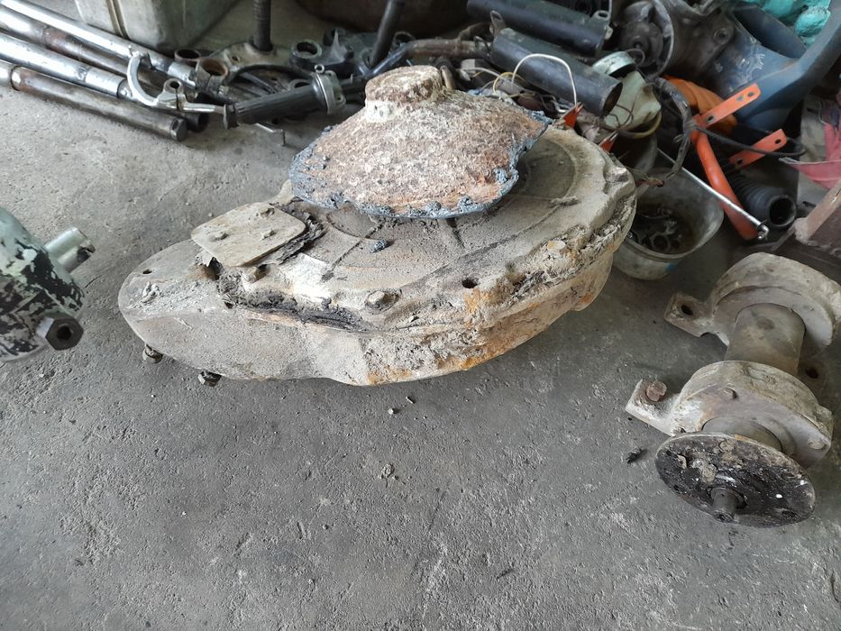 Продам редуктор и вал