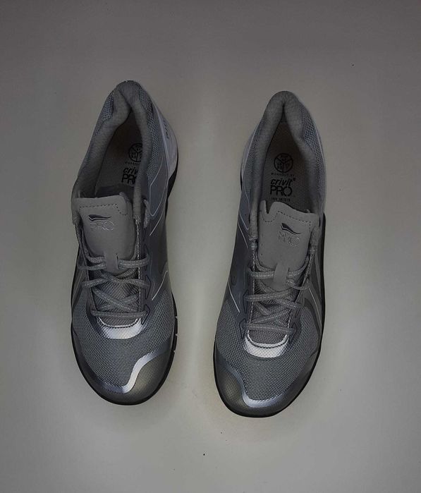 Depozit en gros – încălțăminte second hand bărbați – la sac 25kg