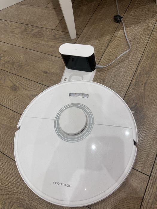 Продам робот-пылесос Roborock Q7 Max