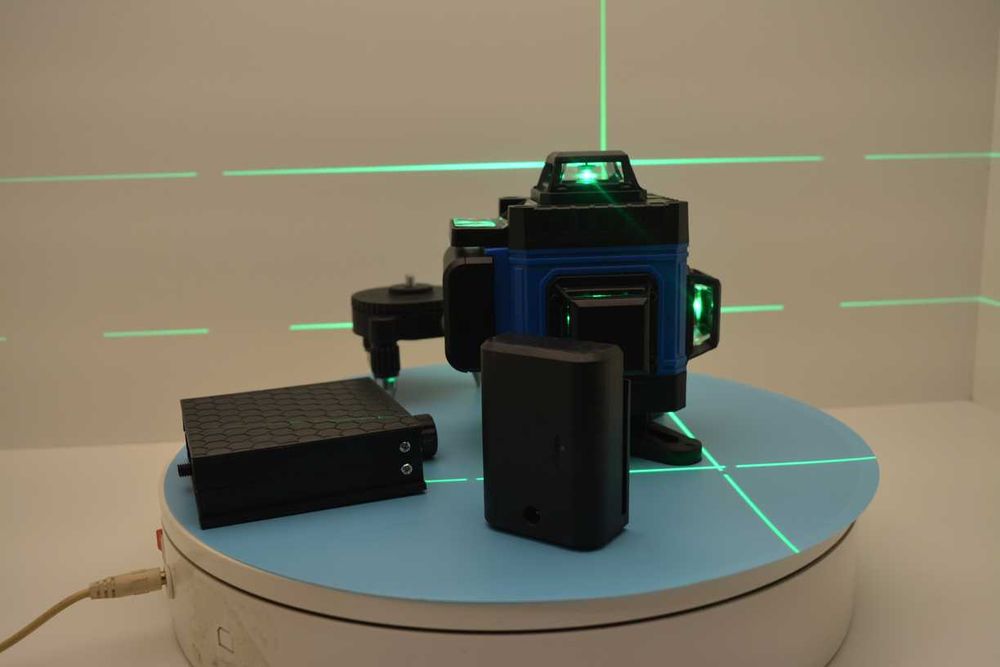 New Contine două Lithium Batteries  Oferta Nivela Laser verde 4D profesional kit complet  Oferta Nivelă fascicul kkamoon 16 lini 4D fascicul unda verd