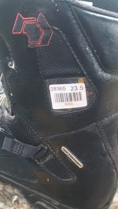 Vând placa snowboard head cu cască și ochelari