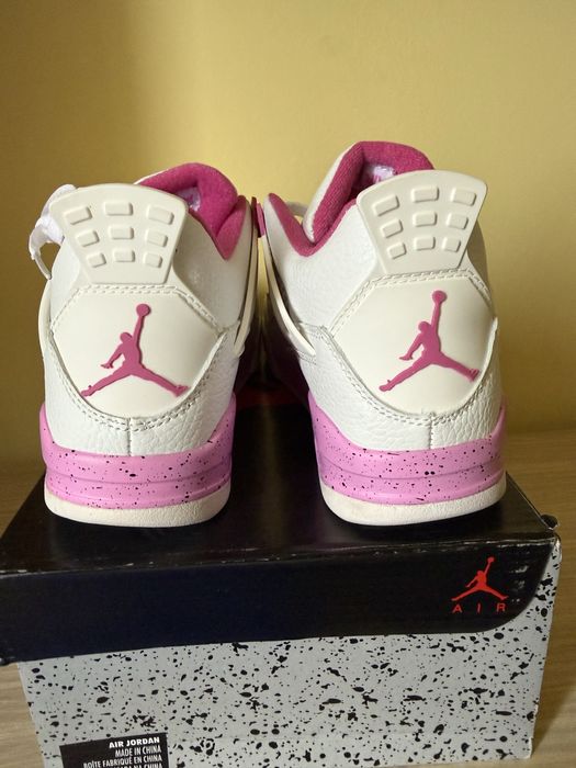 Jordan 4 Pink Oreo marimea 37 si 39