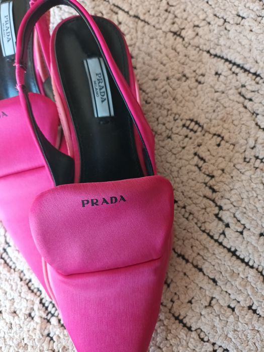 Prada сандали сатен