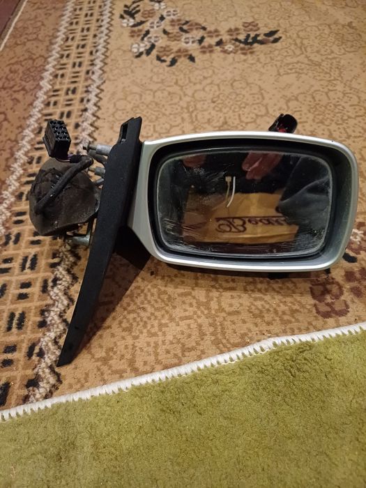 Ел.огледало ляво за форд ескорд TD 97г.