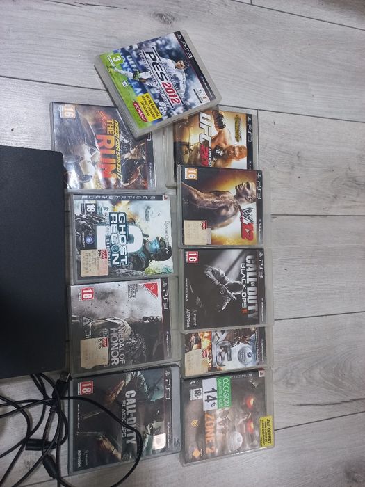 Vând playstation 3