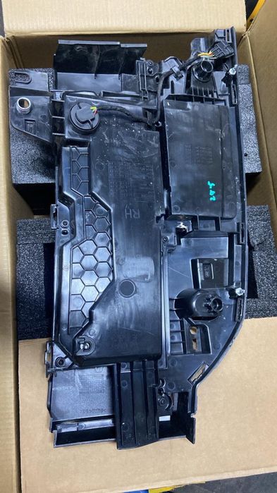 Land Rover Defender Задний Фонарь