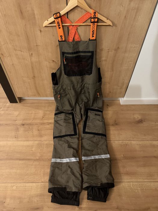 Costum de ski/snowboard DC