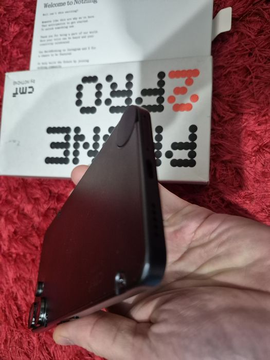 -Nothing Phone 2Pro Nou 128Gb, 8Ram ireprosabil a fost pusa cartela in el cateva zile Black doar telefonul si cutia poze reale nici o restrict