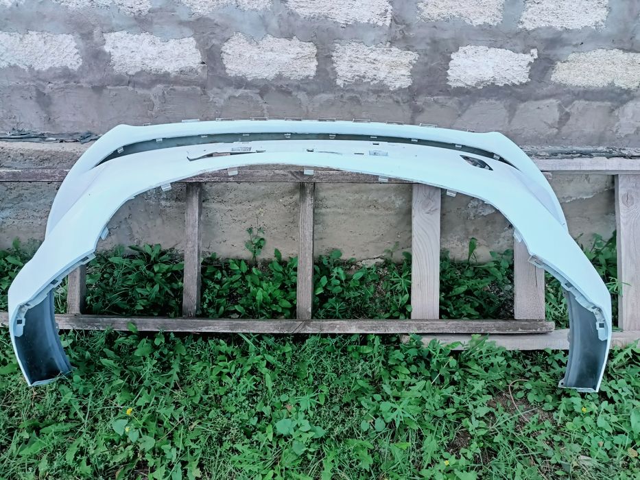 Продам бампер джели