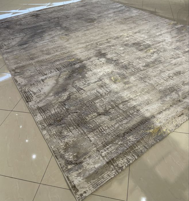 Продам качественный метражный ковер