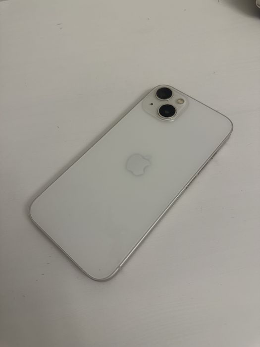 Iphone 13 , 128GB вместе с чехлами