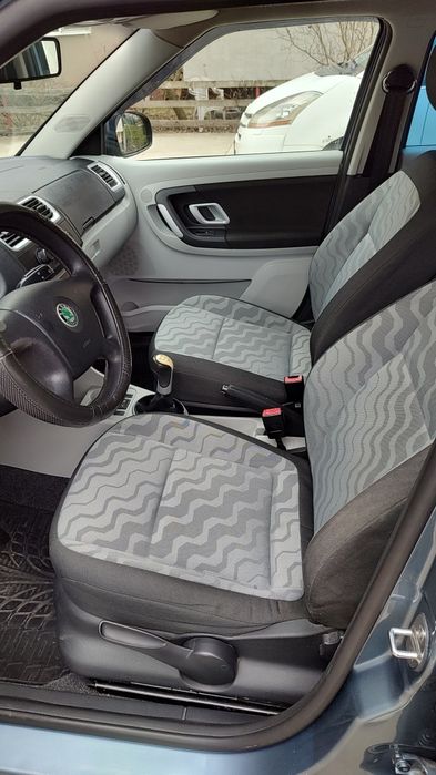 Vând Skoda Fabia ii
