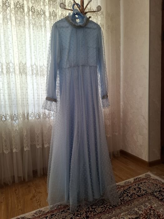 Ayollar oqshom libosi