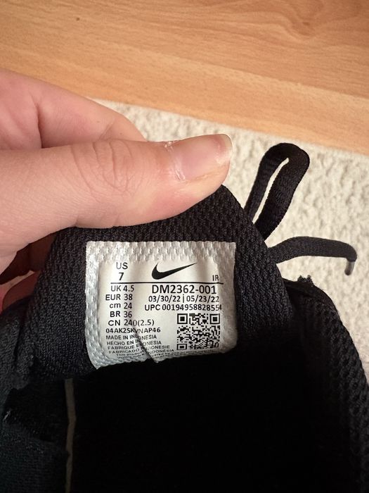 обувки nike tn черни